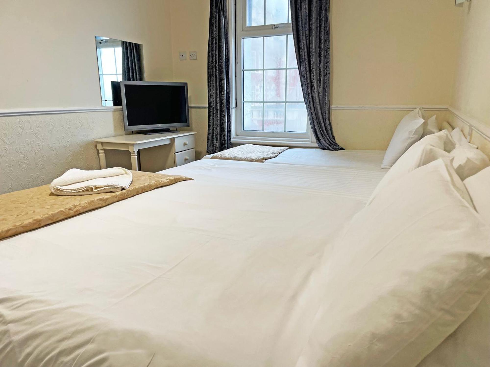 The President Hotel Blackpool Room photo