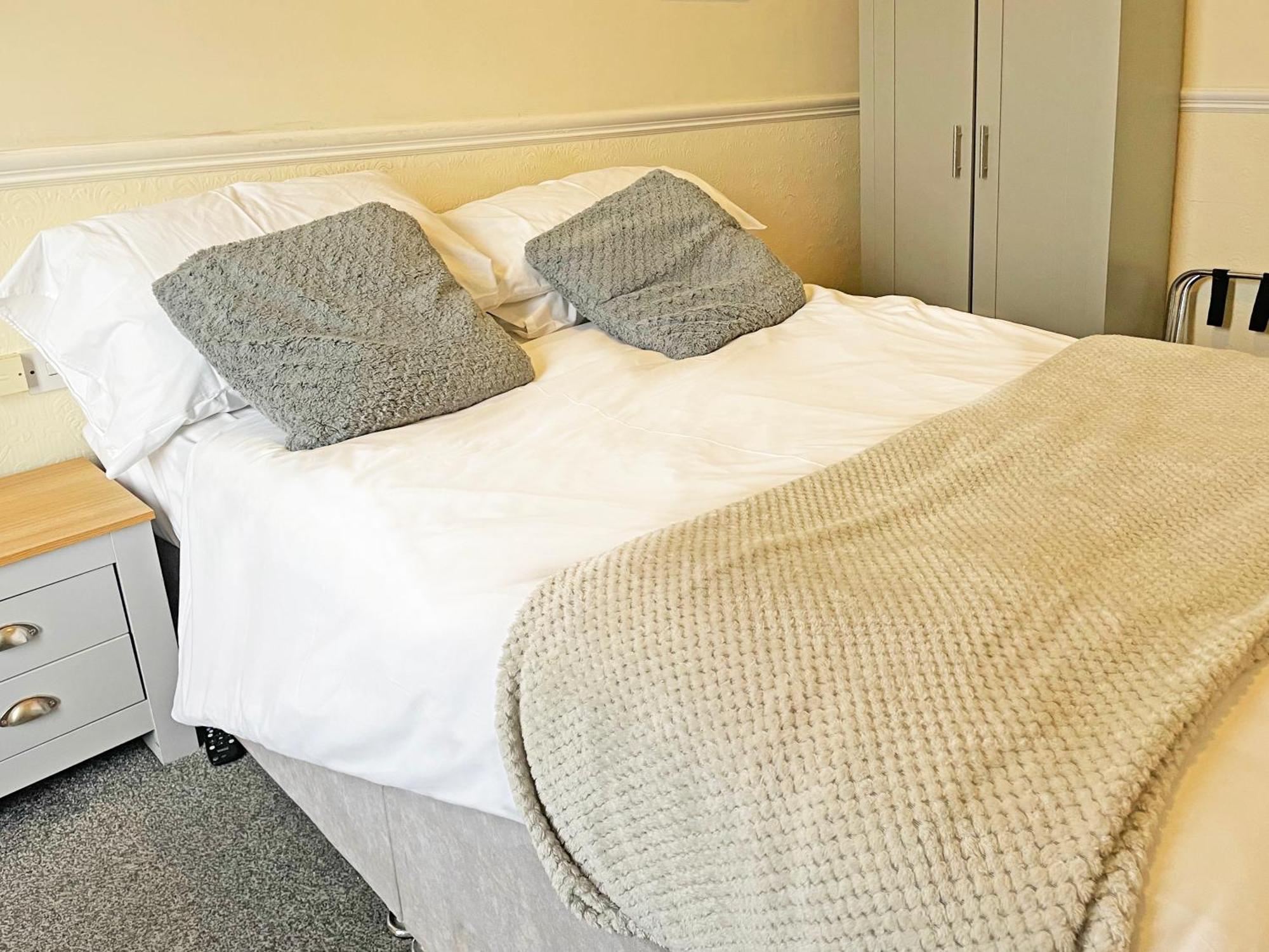 The President Hotel Blackpool Room photo